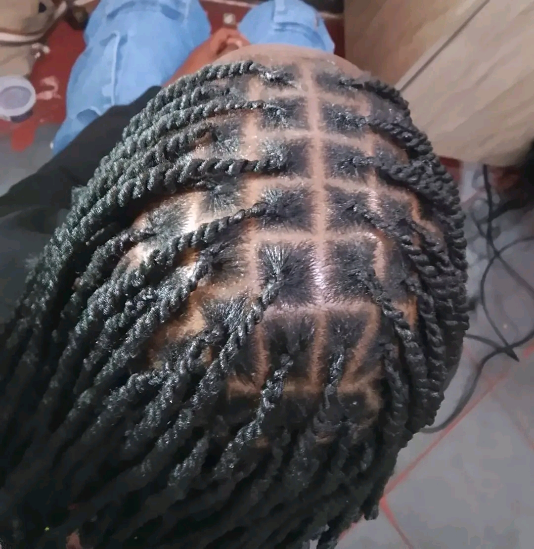 Chipo's hair saloon Logo