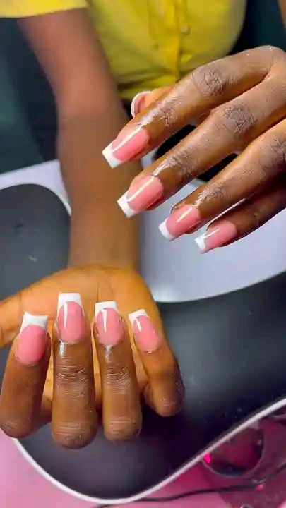 Ethel nails Logo