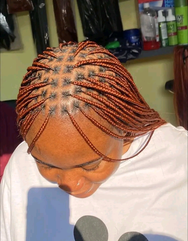 Martha's hair saloon Logo