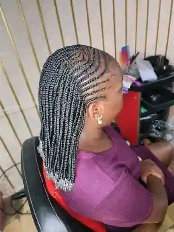 Shasha hair saloon Logo