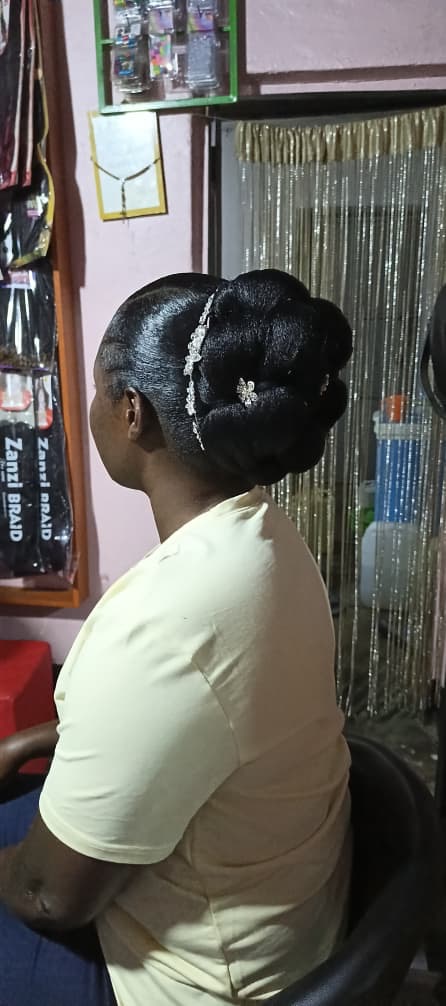 Ella Beauty parlor