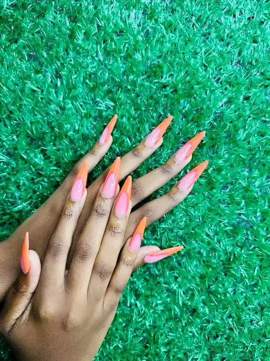 Mulis Nails