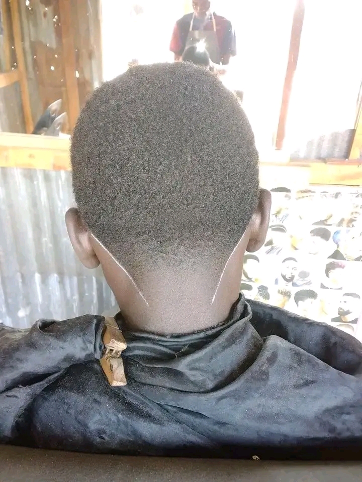 Clever smart barbar shop
