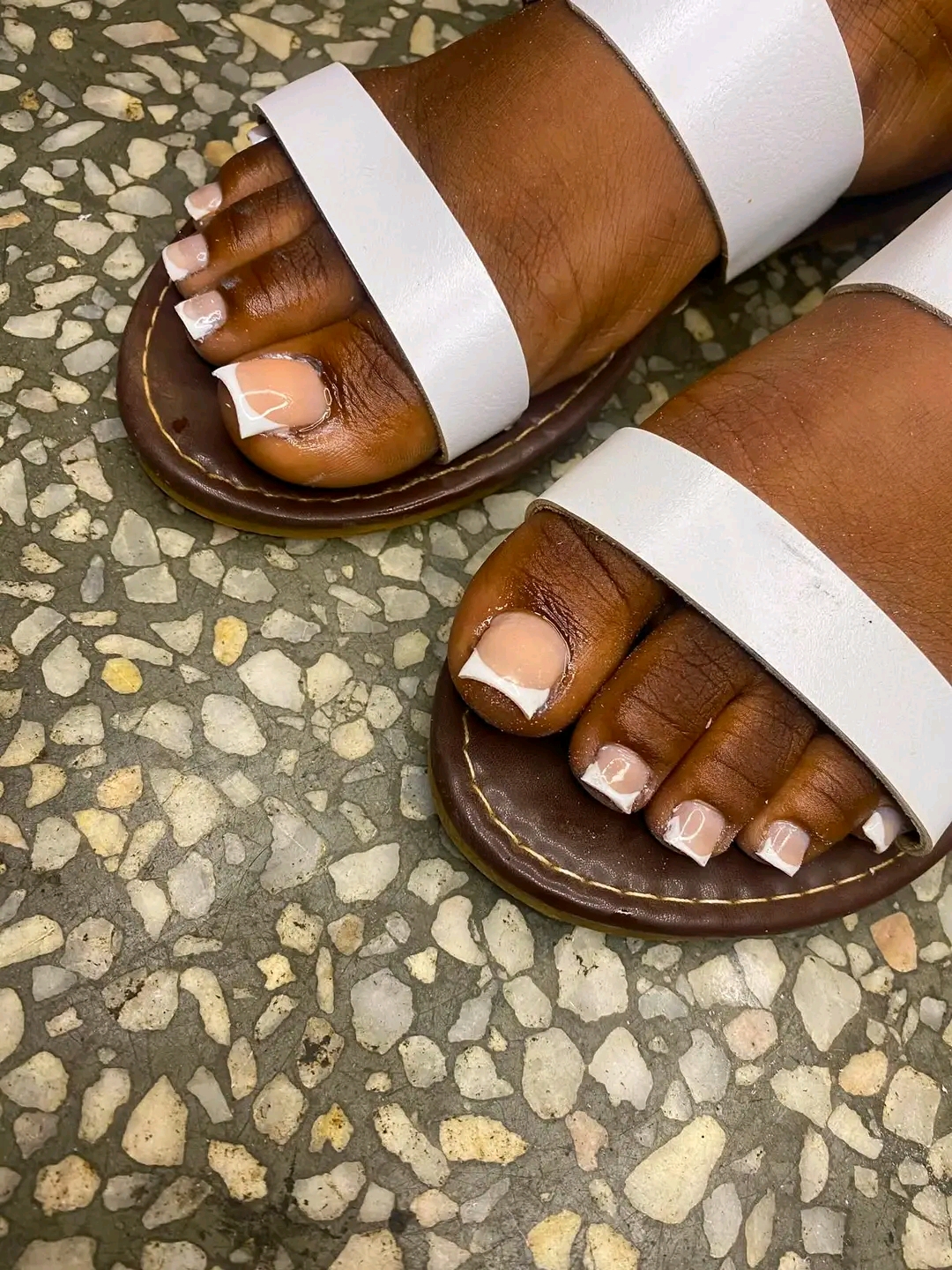 Daka's Nails Logo