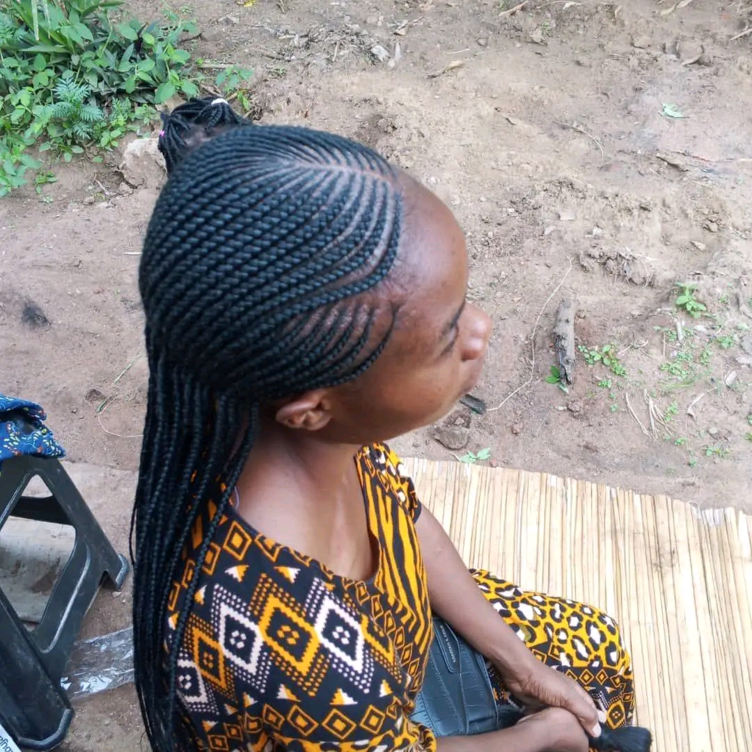Damaless hair saloon