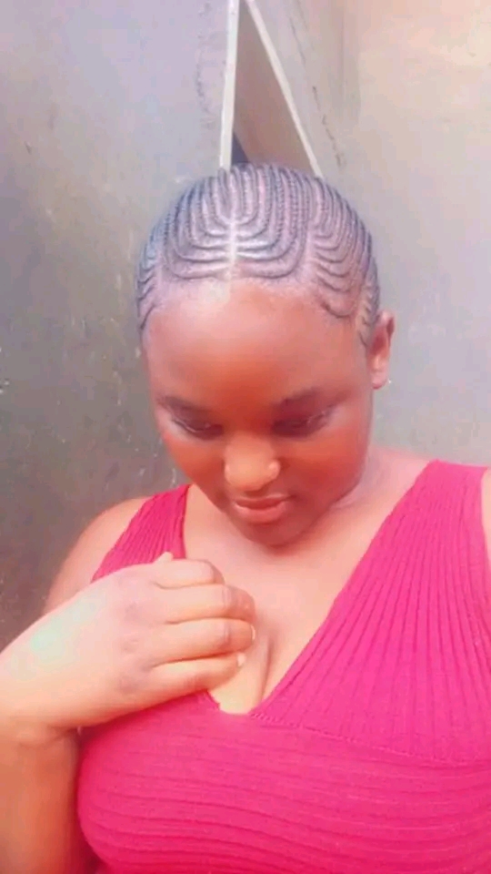 Damaless hair saloon
