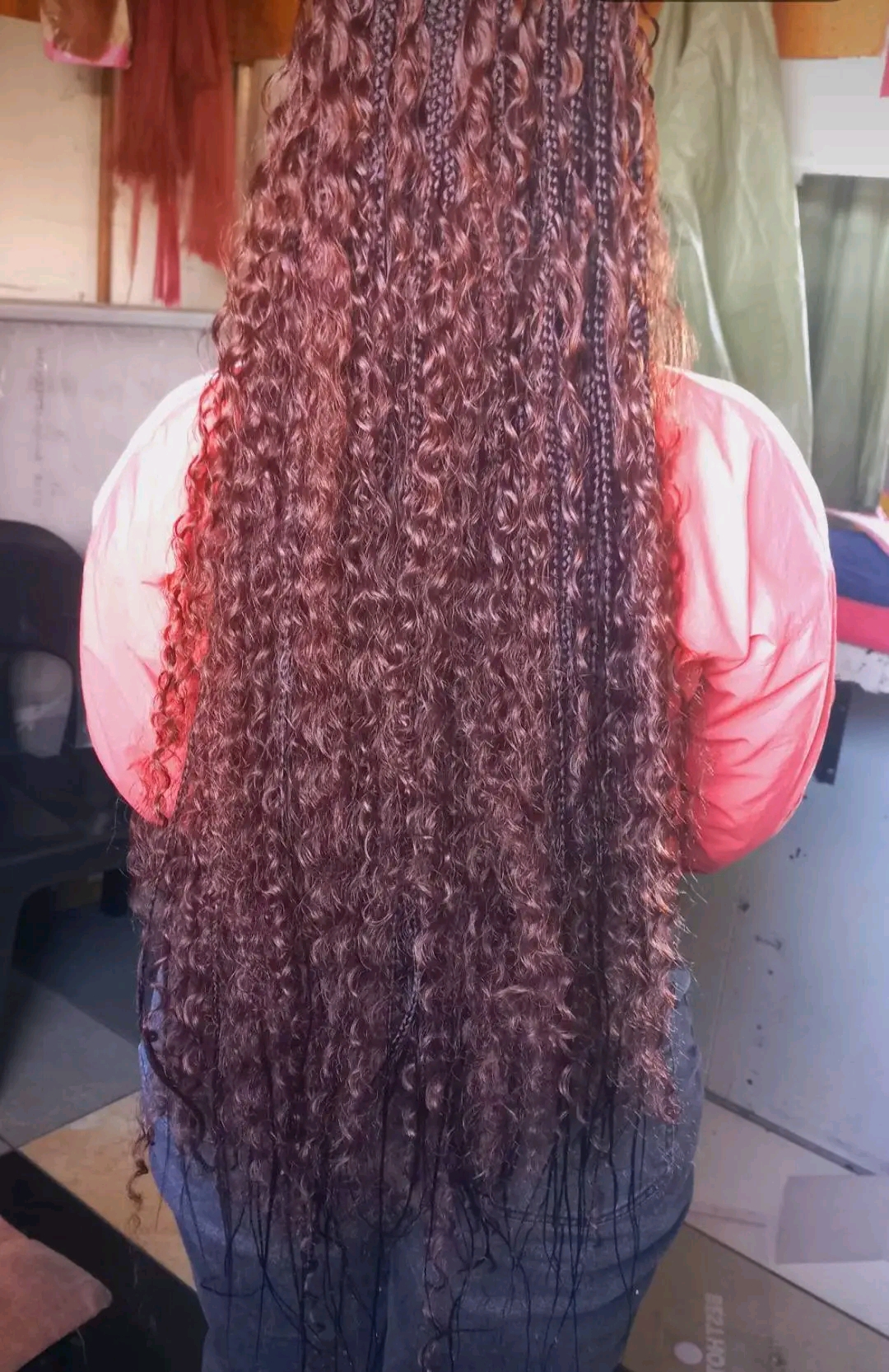 Dorothy hair saloon Logo