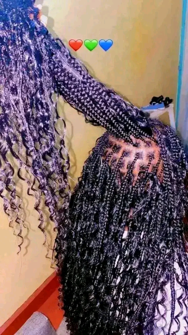 Gloria 's hair saloon Logo