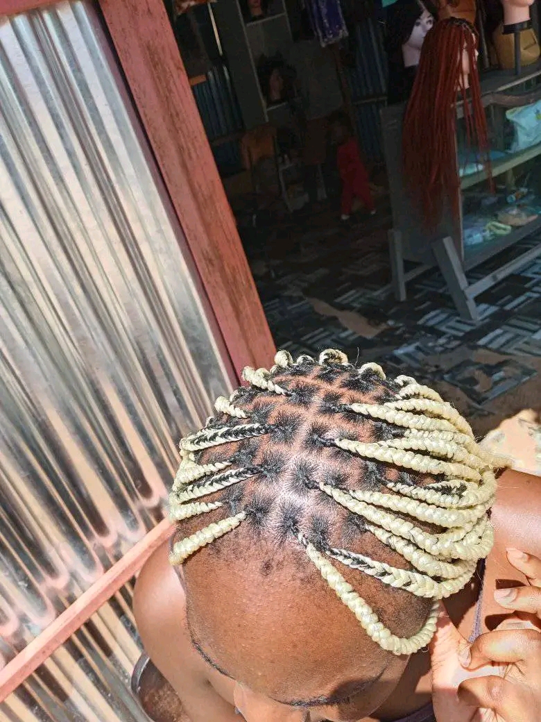 Jemaicah's hair saloon