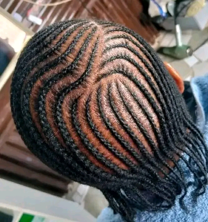Shom's Hair Saloon