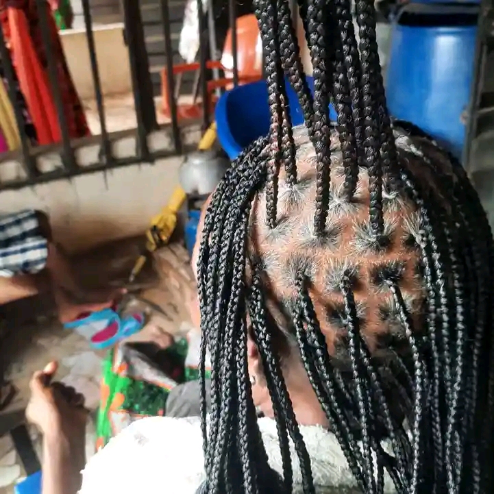 Chenda hair saloon
