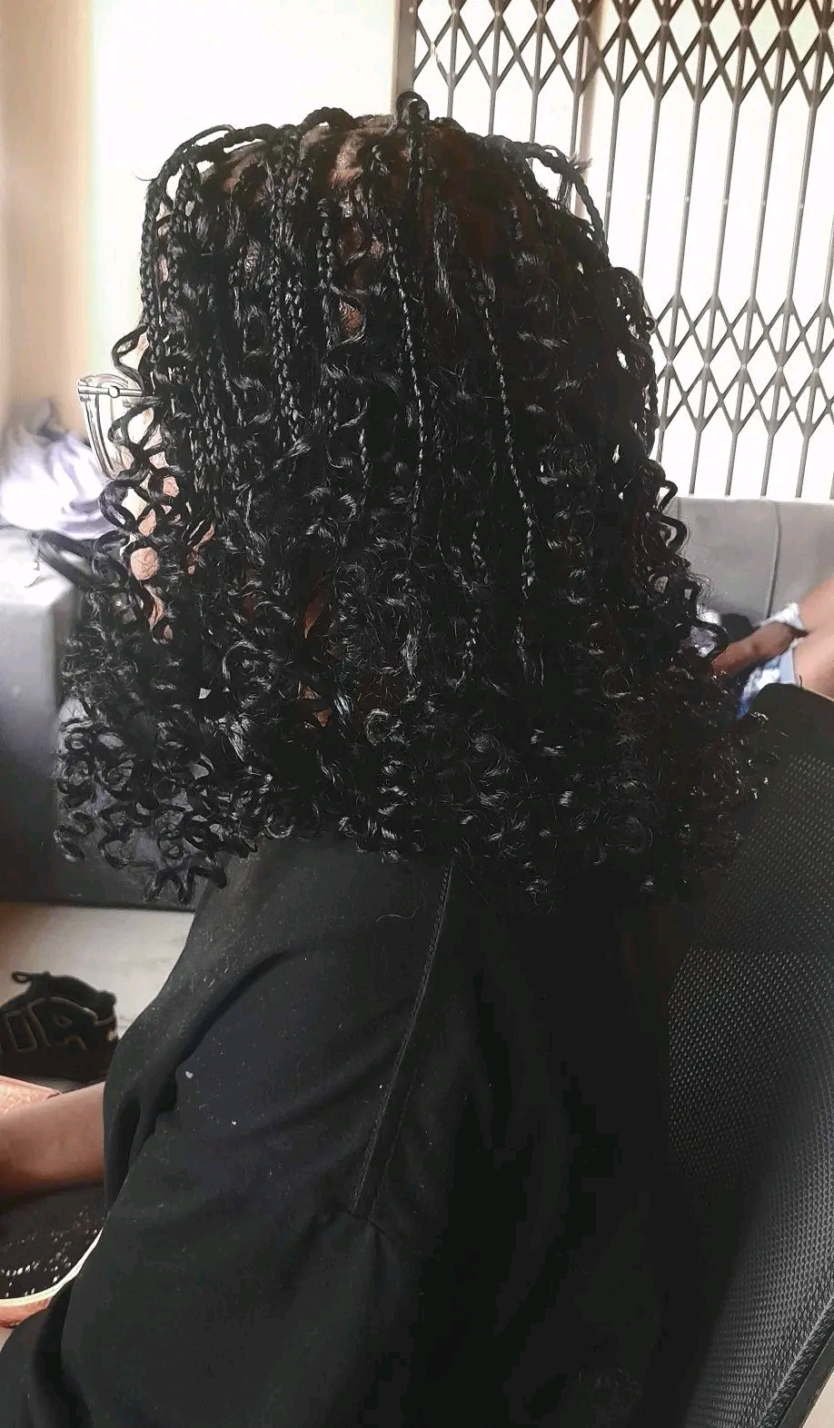 Mwinzah hair salon Logo