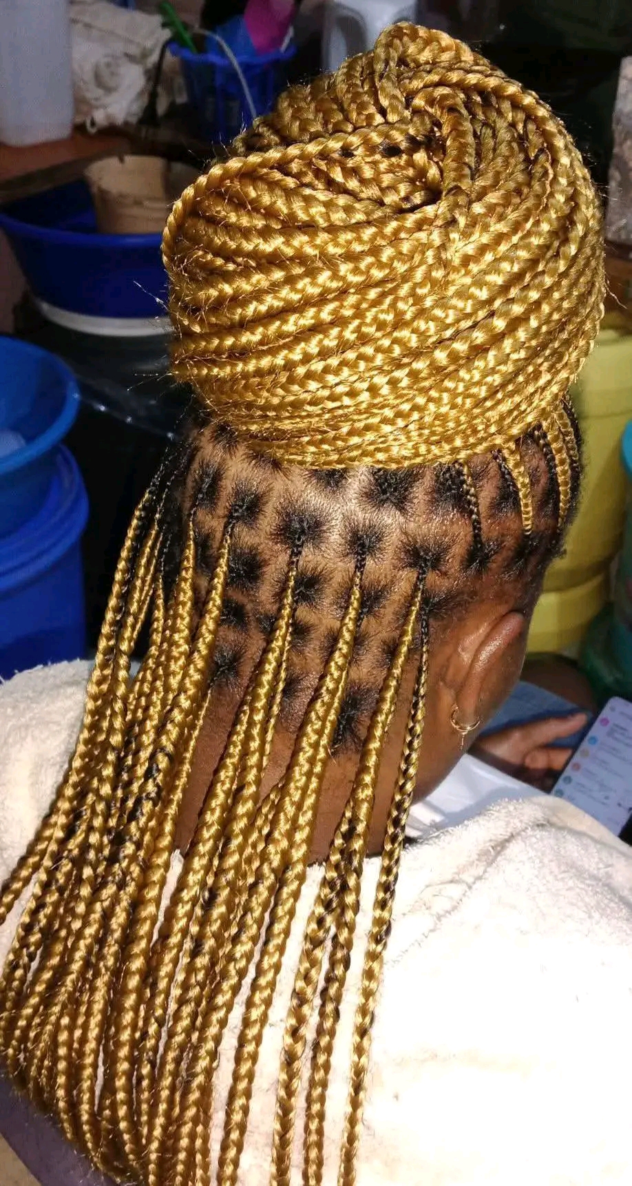 Noria Maninga hair saloon