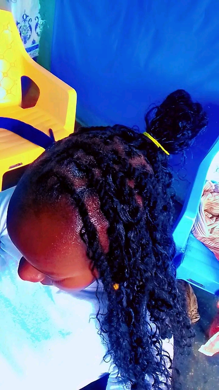 Pri-pri Hair Saloon